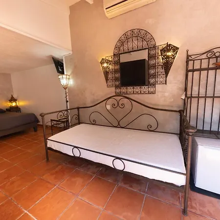 Apartment Belle Maison Atypique Avec Piscine Chauffee La Colle-sur-Loup