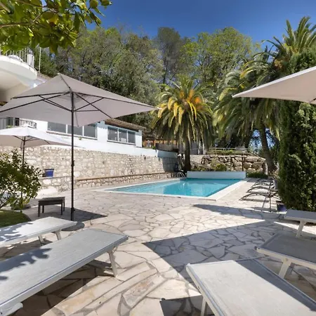 Belle Maison Atypique Avec Piscine Chauffee Apartment *
