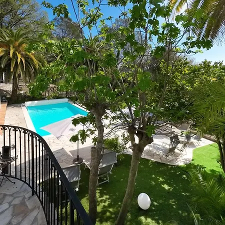 Belle Maison Atypique Avec Piscine Chauffee *